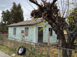 10906 San Gorgonio St, Lamont, CA 93241