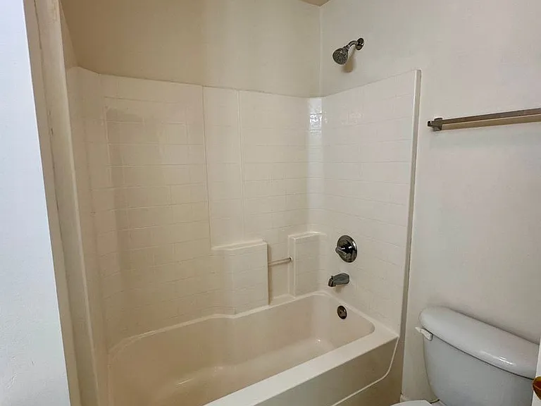 2948 Crystal Spring Ln — Photo 17