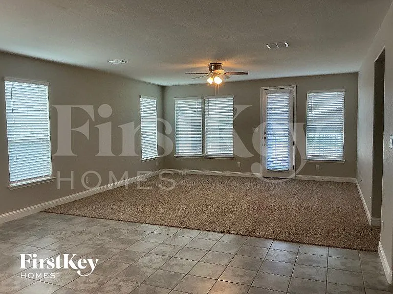 2501 Walker Ave — Photo 2