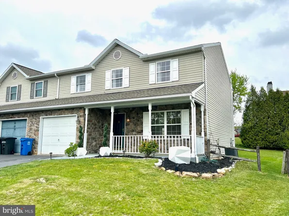 1034 Georgetown Dr, Reading, PA 19605