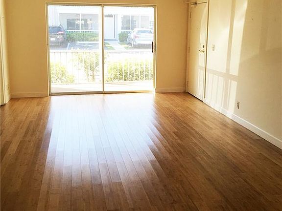 3rd image of 6455 Bay Club Dr APT 2