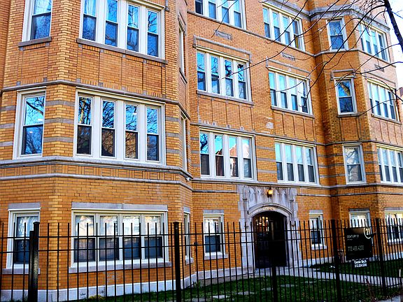 2nd image of 6226 N Mozart St #1S