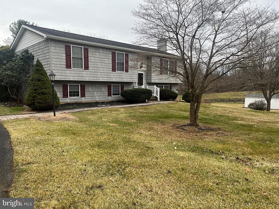 1st image of 633 Canyon Ct