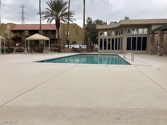 2nd image of 5265 Indian River Dr Unit 252