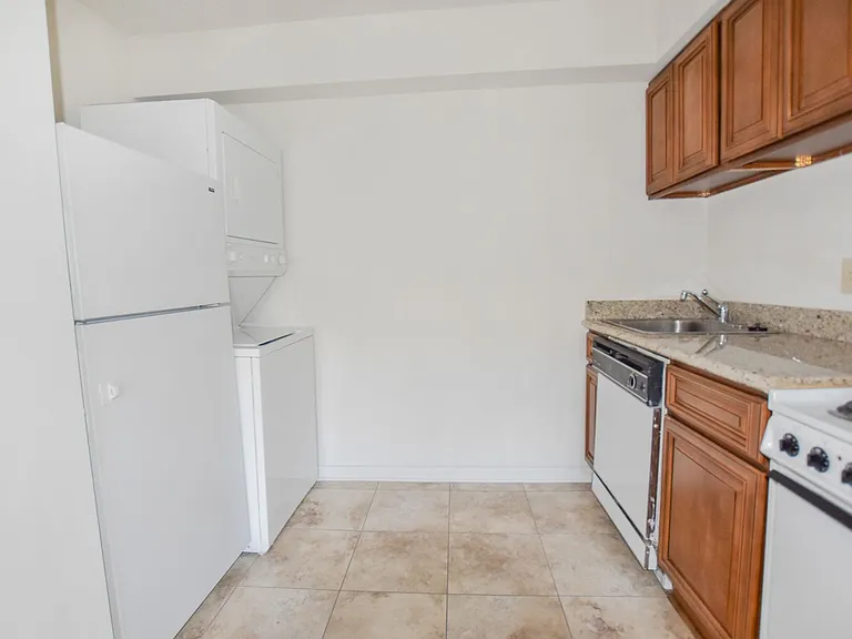 1441 Lake Ave. — Photo 19