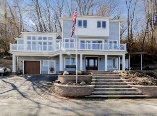 145 Centershore Rd, Centerport, NY 11721