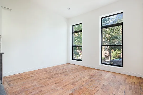 Rented by MNS | media 22