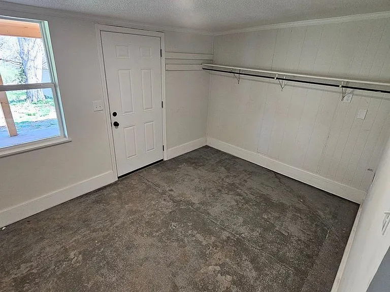 118 Arms Rd — Photo 5