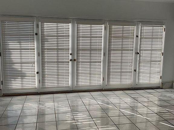 5th image of 2760 Coronado Ave