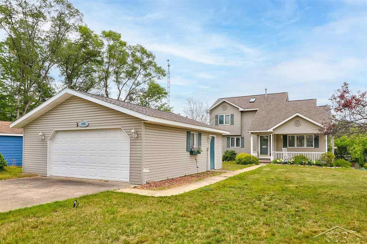 1592 N Ogemaw Trl, West Branch, MI 48661 Zillow