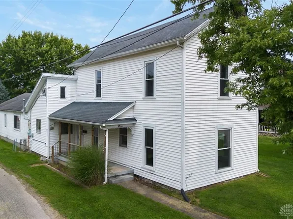 11 Dewey St, West Alexandria, OH 45381
