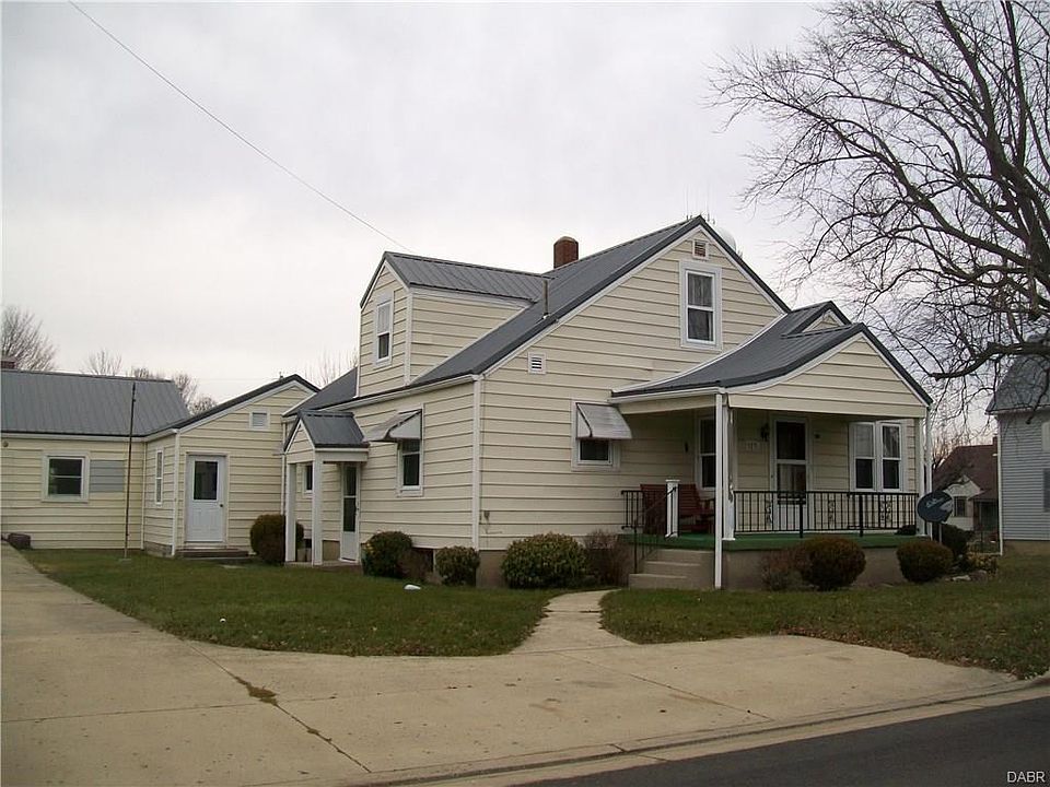 1st image of 125 E Main St