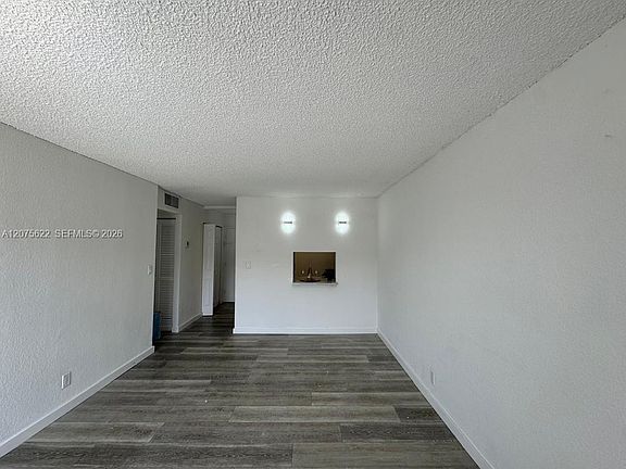 5th image of 4550 NW 9th St APT 709E
