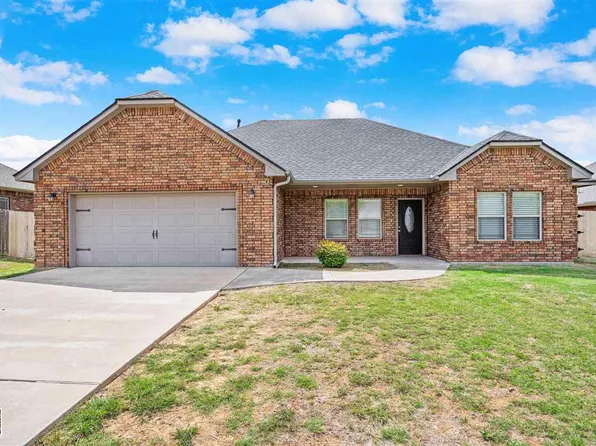 35 Blue Meadow Dr, Elgin, OK 73538