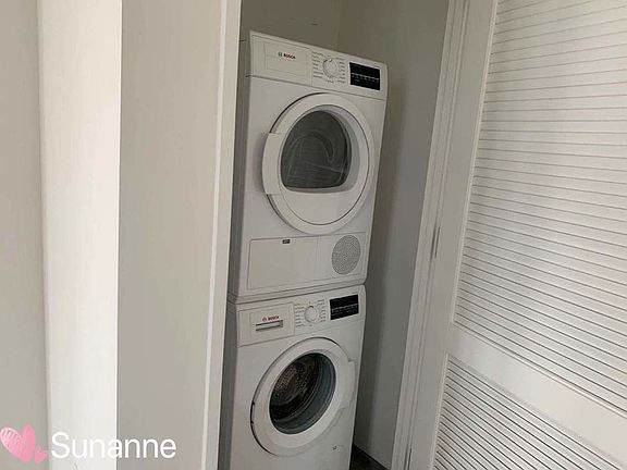 5th image of 42 W 33rd St APT 35F