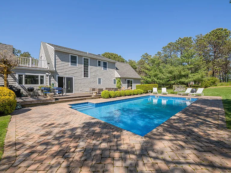 60 Lower 7 Ponds Rd — Photo 2