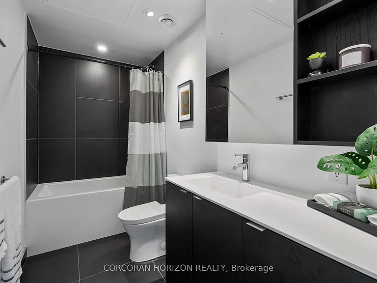 20 Edward St #Penthouse 1 — Photo 35