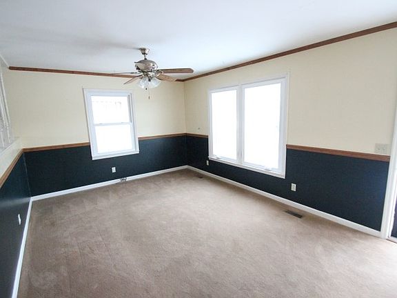 3rd image of 108 Hillview Dr