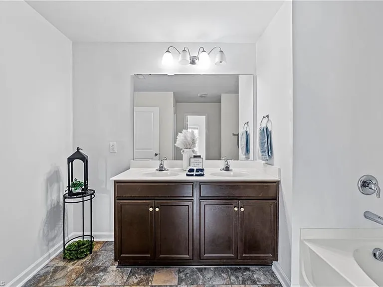 254 Sapphire Rd — Photo 24