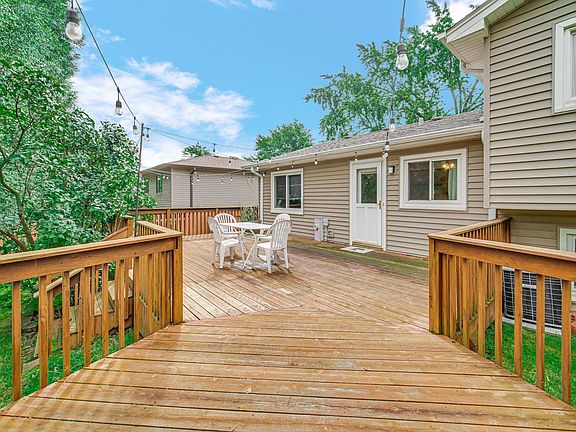 4th image of 12 W Beech Dr