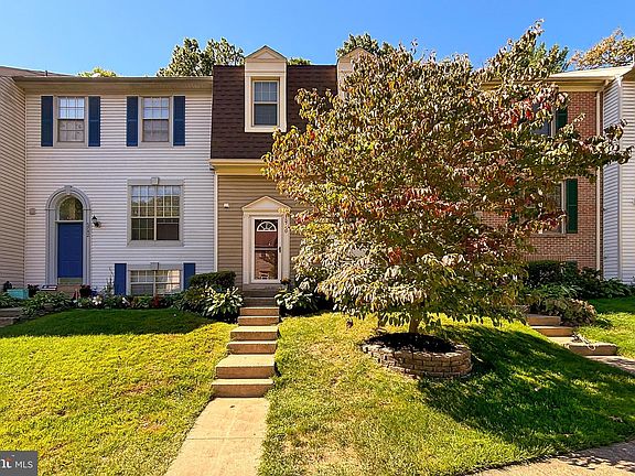 2nd image of 5740 Burke Towne Ct