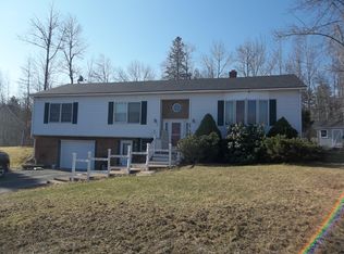 42 Spruce St, Calais, ME 04619