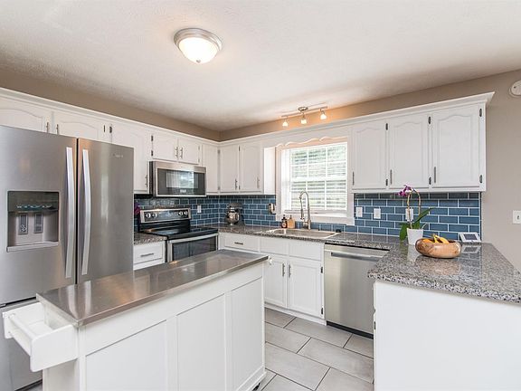 5th image of 4989 Goggins Ln