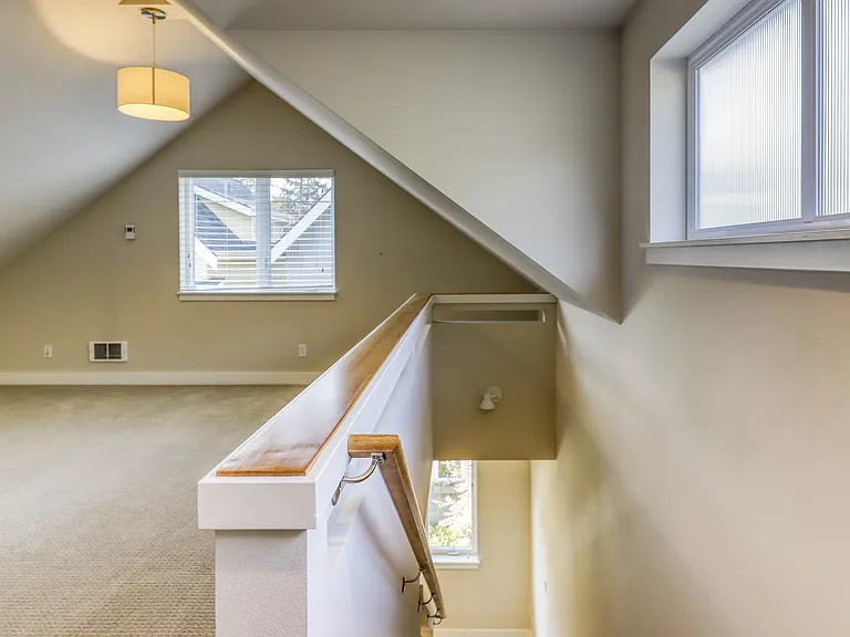690 Wintersweet Rd NE — Photo 21