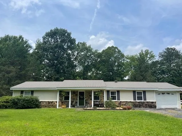 486 Lakeview Dr, Russellville, AL 35654