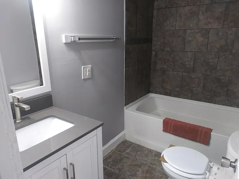 645 N Mulberry St — Photo 17