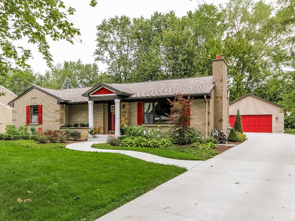 1st image of 3035 Woodcliff Cir