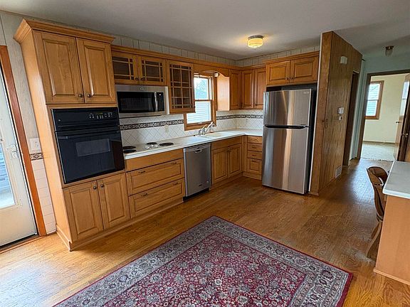 5th image of 12210 Seldin Dr