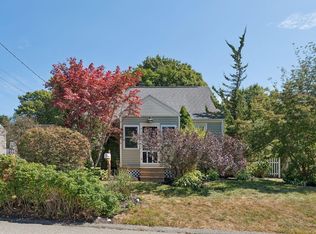 30 Farm Hill Rd, Cape Elizabeth, ME 04107