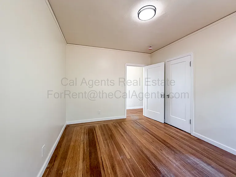 247 Cambridge Ave — Photo 11
