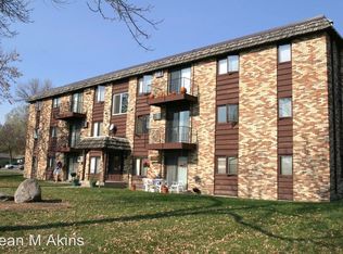 440 Chan Vw APT 2, Chanhassen, MN 55317