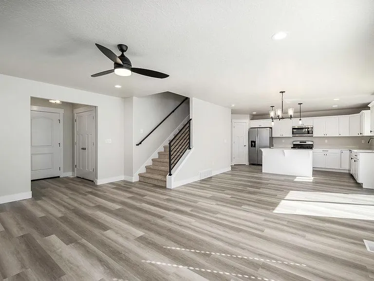 12372 Eovaldi Ave — Photo 6