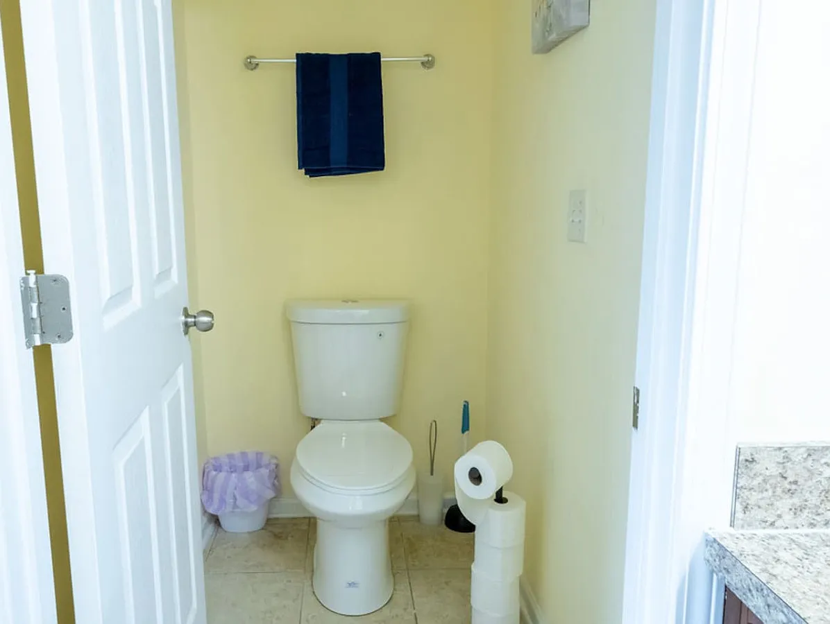 4 bed, 1535 sqft, $5,299 — Photo 3