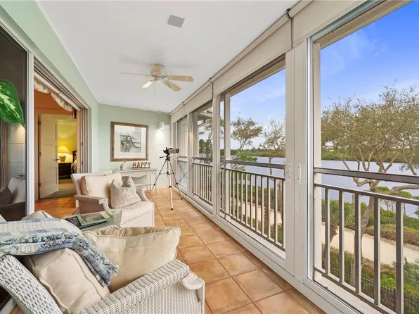 8815 W Orchid Island Cir APT 406, Vero Beach, FL 32963
