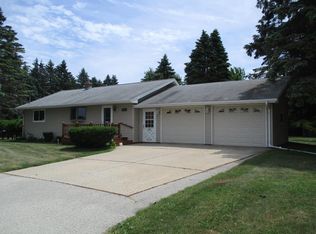 3011 Viebahn St, Manitowoc, WI 54220