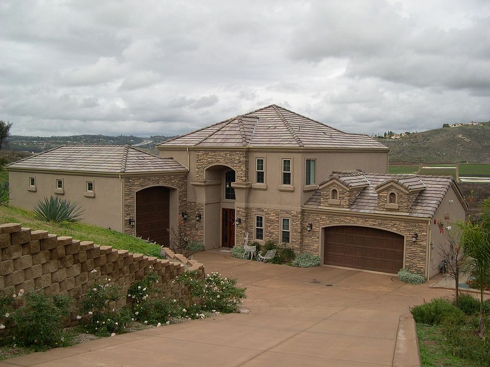 1st image of 13084 Polvera Ave