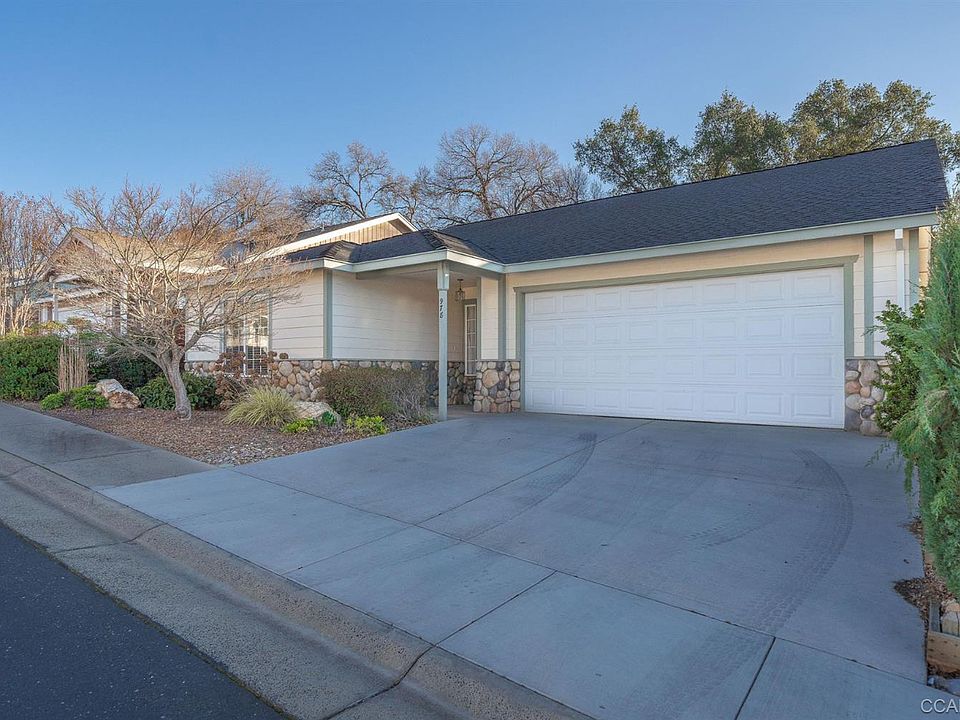 1st image of 978 Country Ln #16
