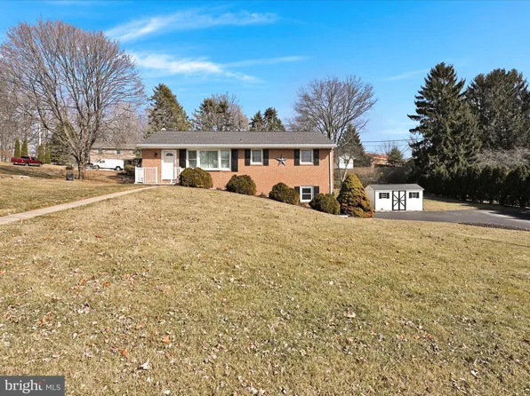 126 Thomas Ave, Dallastown, PA 17313