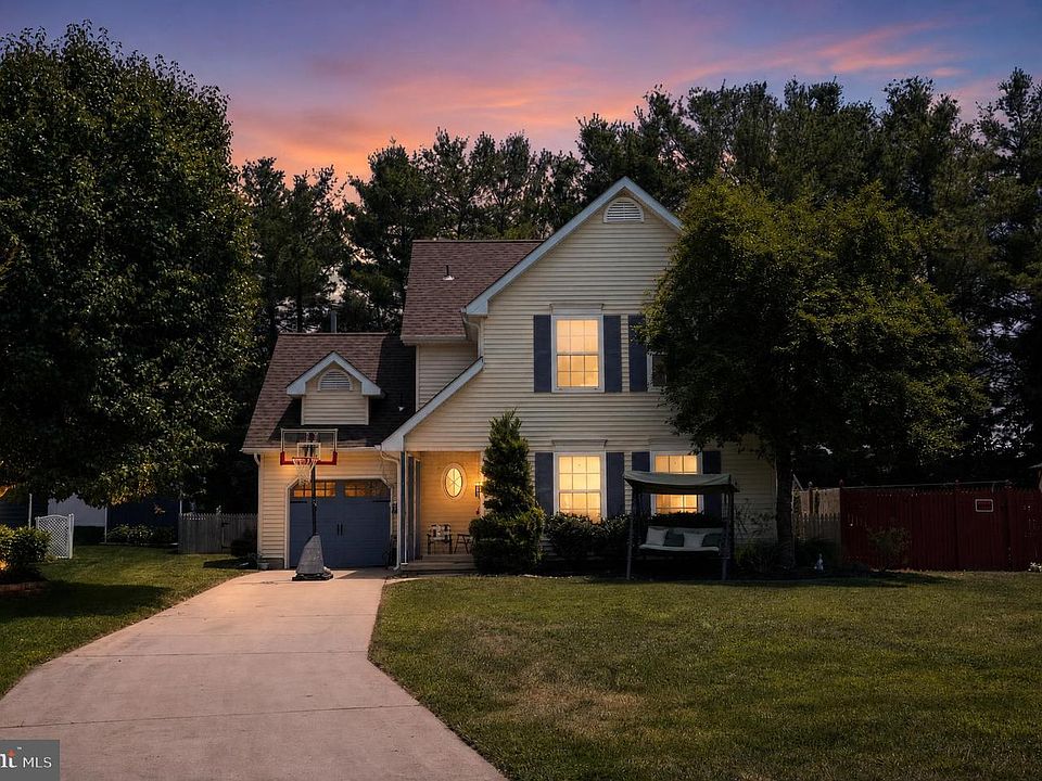 1st image of 609 Quincy Ct
