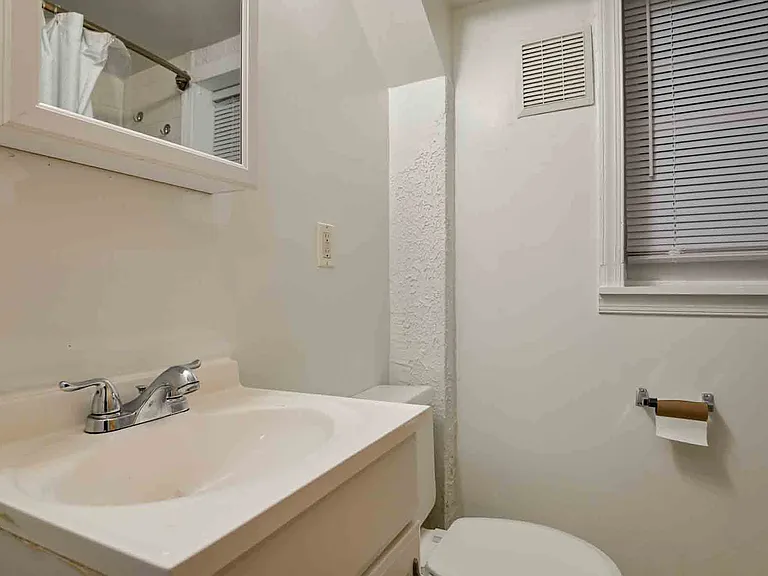924 N Carolina Ave SE #BASEMENT — Photo 13