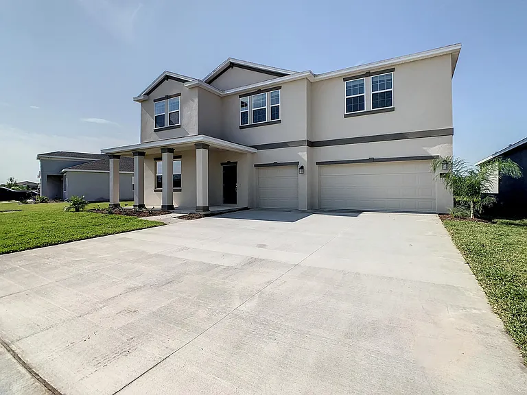 141 Pineywoods St — Photo 3