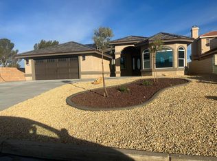 15050 Shady Elm Ln, Helendale, CA 92342