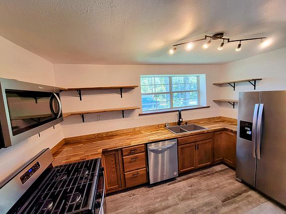 4th image of 71364 Saint Charles St