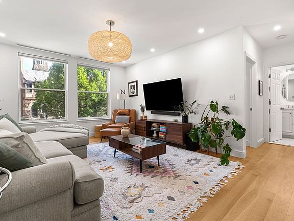 3rd image of 25 Marion St APT 27