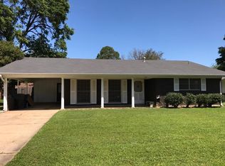 318 Meadowbrook Ln, Shreveport, LA 71105