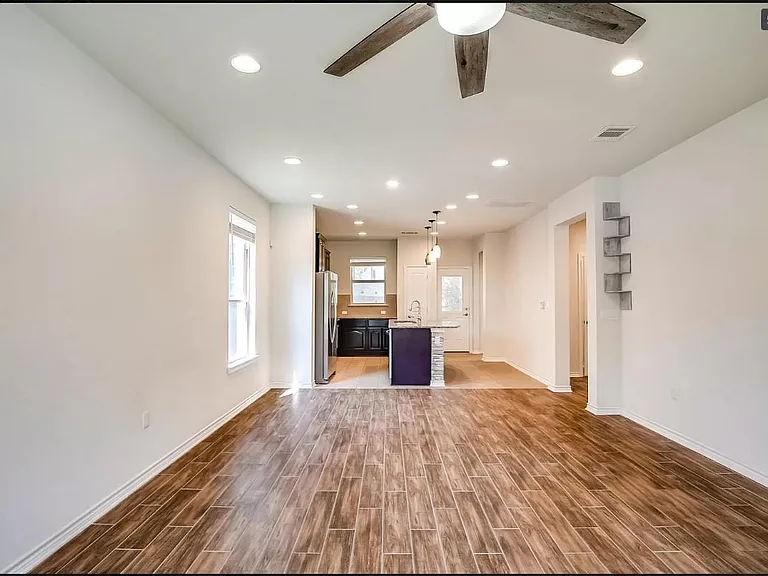 14215 McCoy Loop — Photo 23